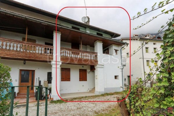 casa indipendente in vendita a Belluno in zona Fiammoi