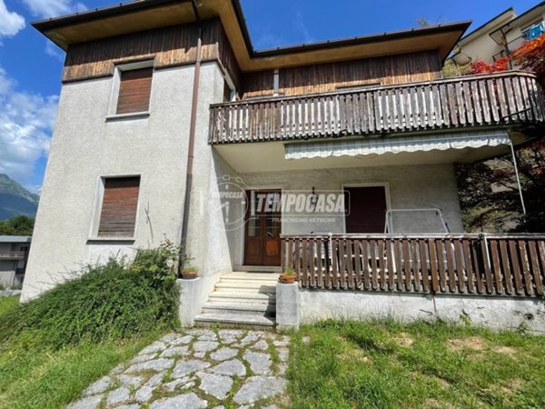 casa indipendente in vendita a Belluno in zona Mussoi