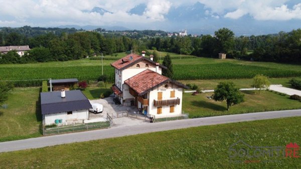casa indipendente in vendita a Belluno in zona Castion