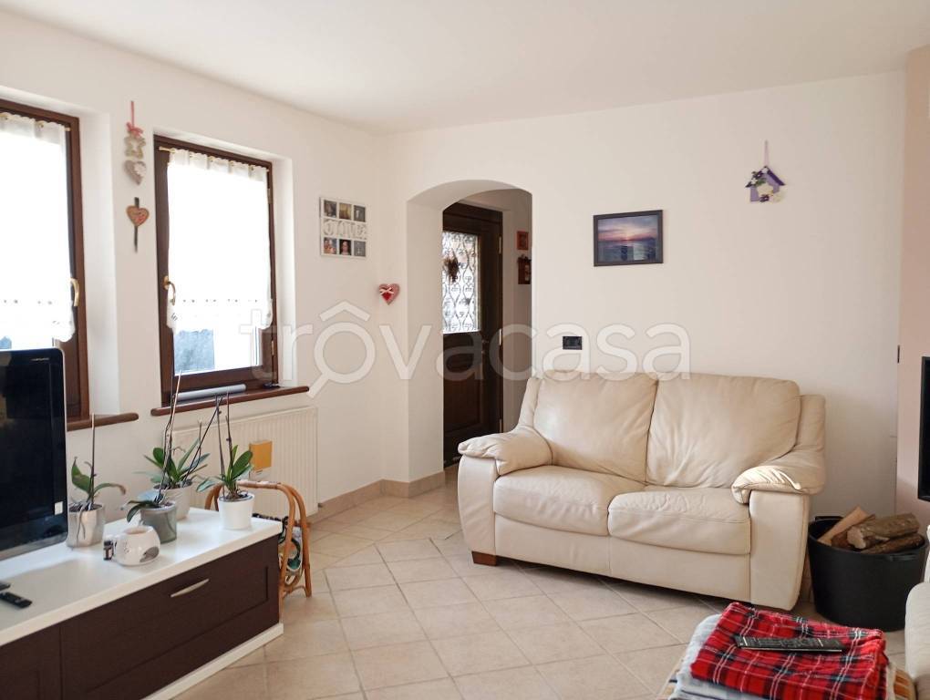 casa indipendente in vendita a Belluno in zona Levego