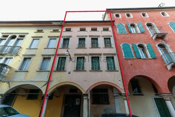 appartamento in vendita a Belluno in zona Centro Storico
