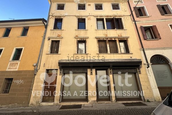 appartamento in vendita a Belluno in zona Centro Storico