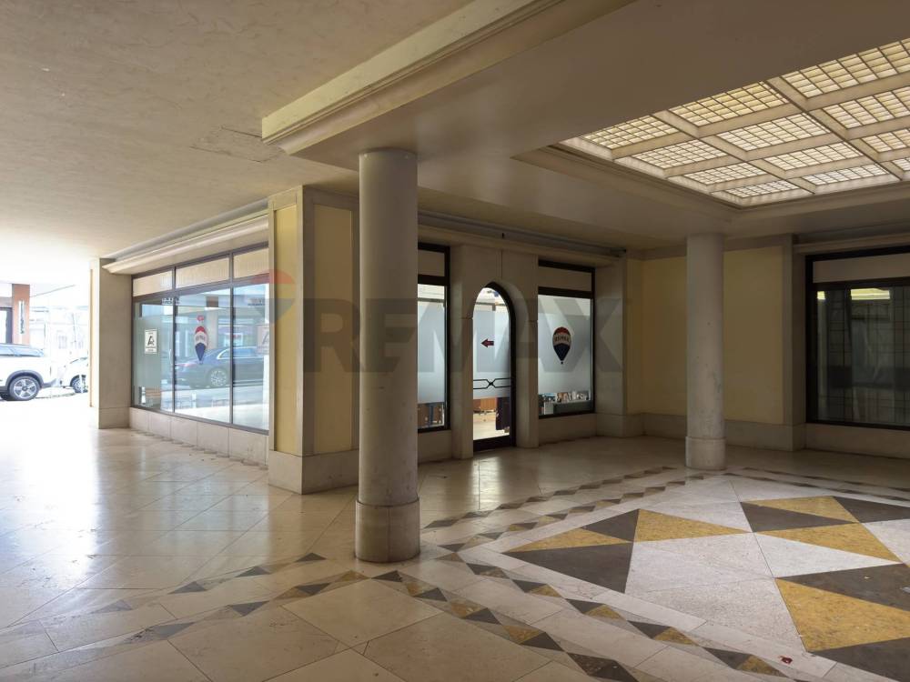 negozio in vendita a Belluno in zona Borgo Garibaldi