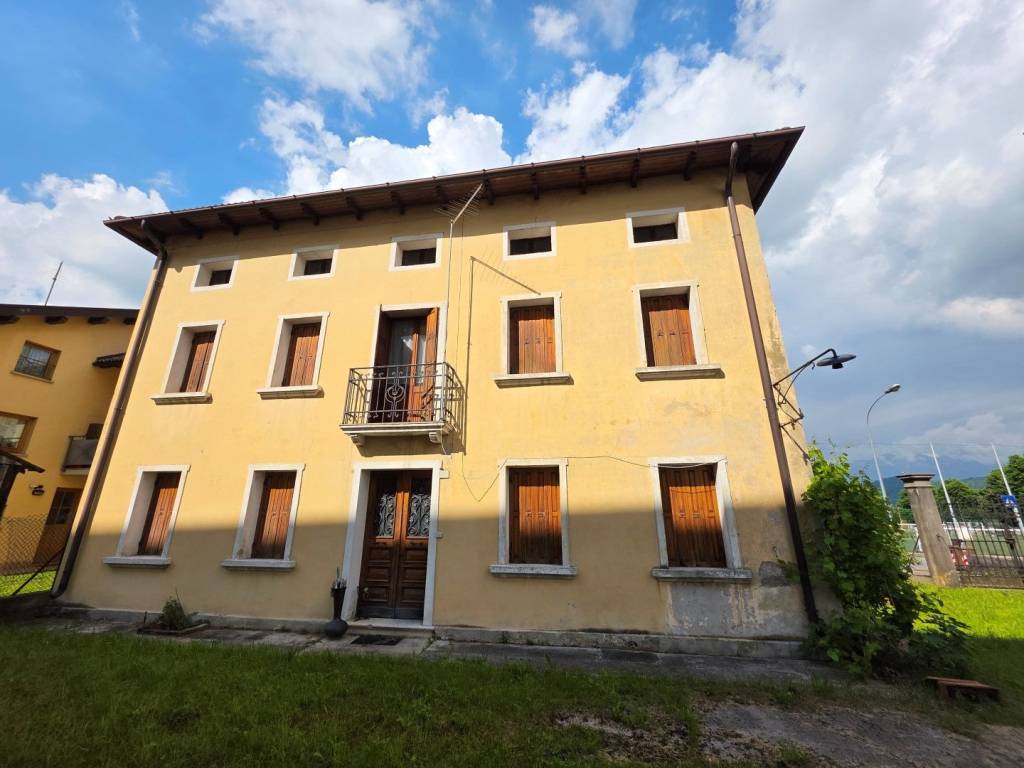 casa indipendente in vendita a Belluno