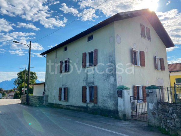 casa indipendente in vendita a Belluno in zona Bes