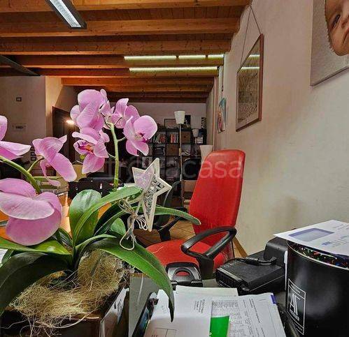 ufficio in vendita a Belluno in zona Borgo Garibaldi
