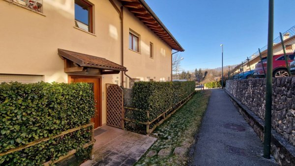 appartamento in vendita a Belluno in zona Fiammoi