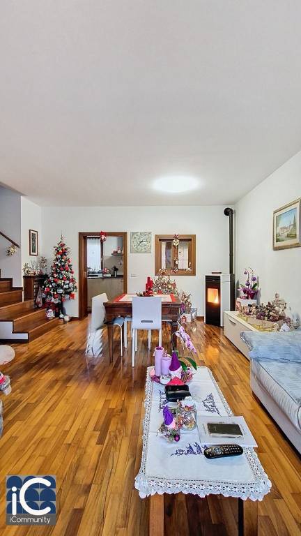 casa indipendente in vendita a Belluno in zona Castion