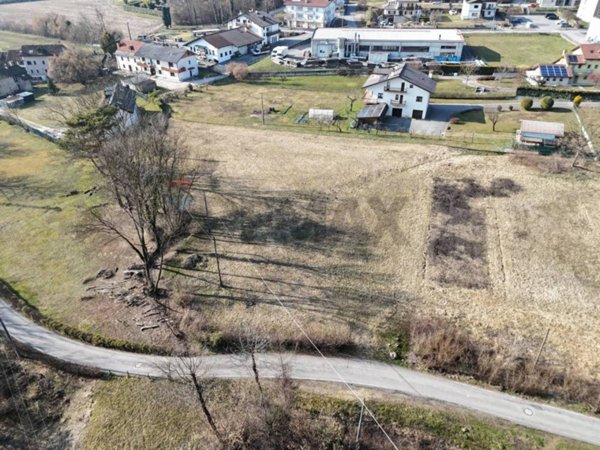 terreno edificabile in vendita a Belluno in zona Castion