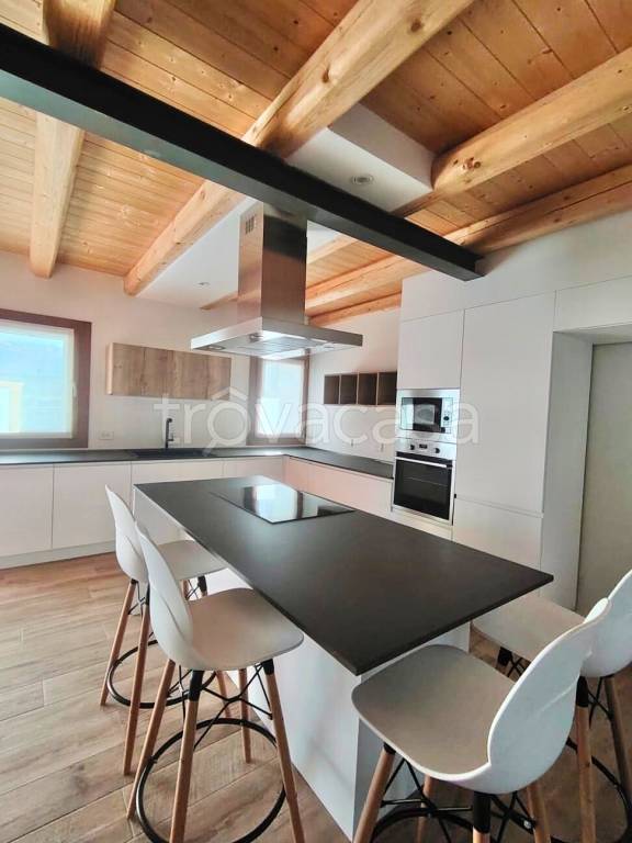 casa indipendente in vendita a Belluno in zona Fiammoi