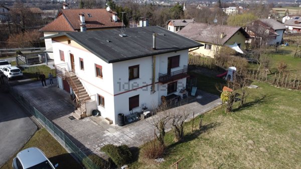 casa indipendente in vendita a Belluno in zona Levego