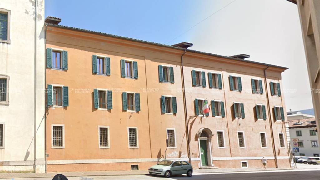 ufficio in vendita a Belluno in zona Centro Storico