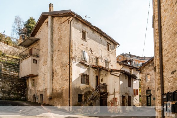 casa indipendente in vendita a Belluno in zona Borgo Prà