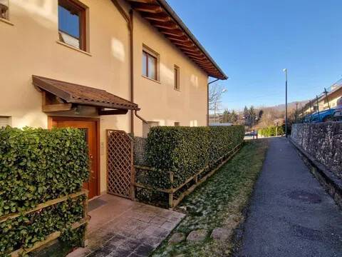 appartamento in vendita a Belluno in zona Fiammoi