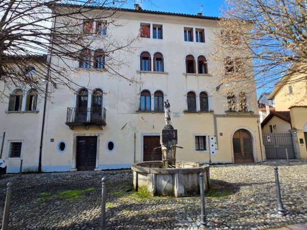 intera palazzina in vendita a Belluno in zona Centro Storico