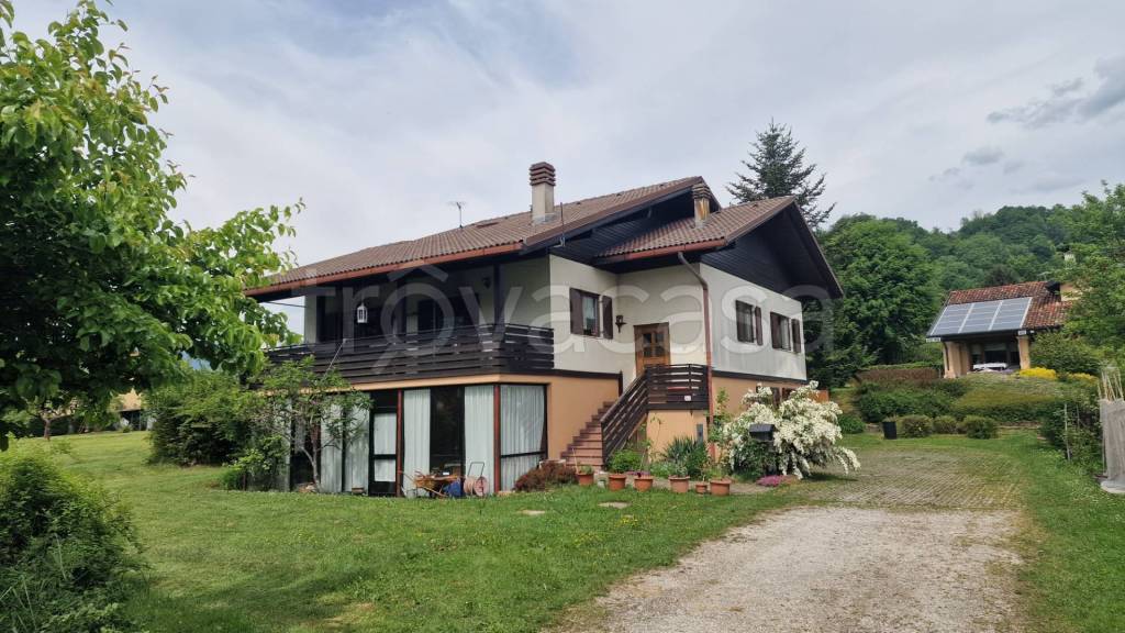 casa indipendente in vendita a Belluno in zona Centro Storico