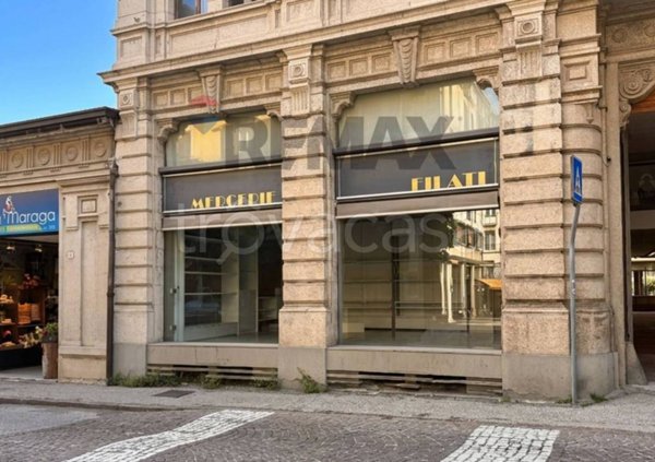 negozio in vendita a Belluno in zona Borgo Garibaldi