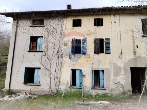casa indipendente in vendita a Belluno in zona Orzes
