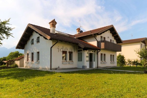 casa indipendente in vendita a Belluno in zona Sala