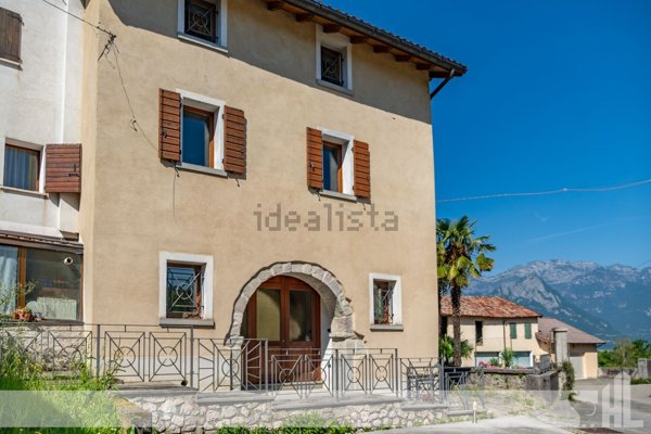 casa indipendente in vendita a Belluno in zona Orzes
