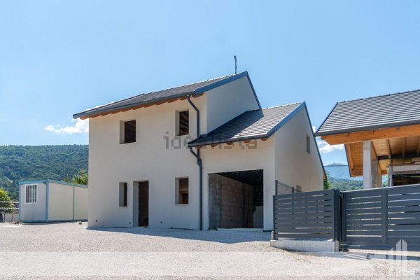 casa indipendente in vendita a Belluno in zona Castion