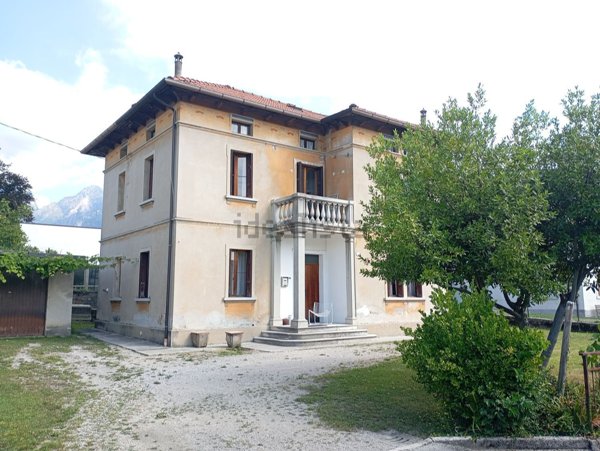 casa indipendente in vendita a Belluno in zona Mussoi