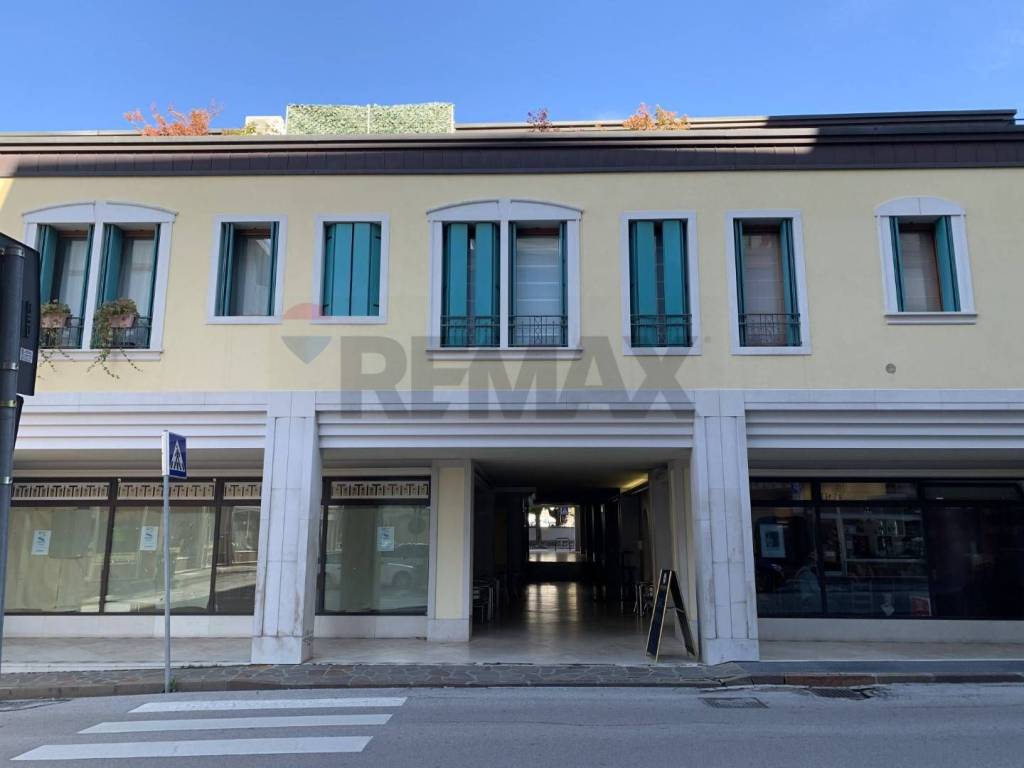 ufficio in vendita a Belluno in zona Borgo Garibaldi