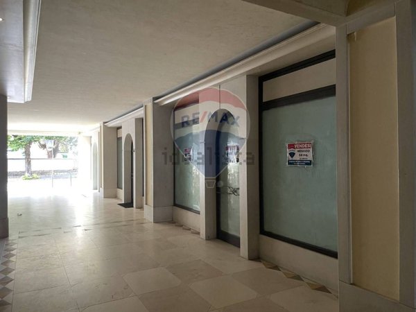 negozio in vendita a Belluno in zona Borgo Garibaldi
