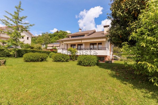 casa indipendente in vendita a Belluno