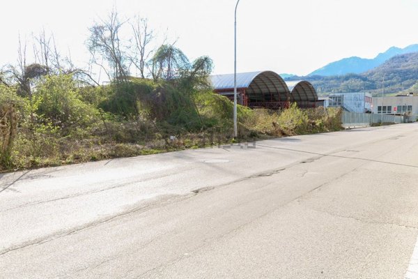 terreno edificabile in vendita a Belluno in zona Fiammoi