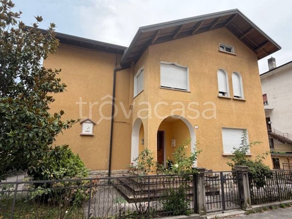 casa indipendente in vendita a Belluno in zona Baldenich