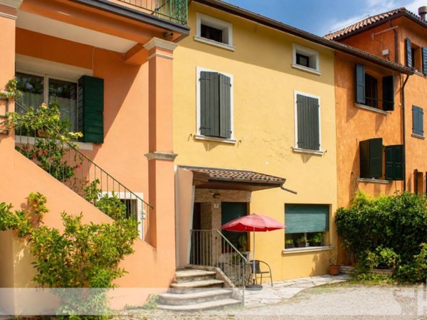 casa indipendente in vendita a Belluno in zona Cavarzano