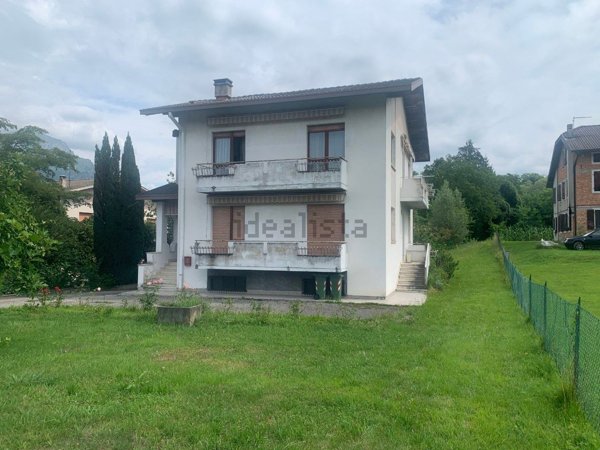 casa indipendente in vendita a Belluno in zona Castion