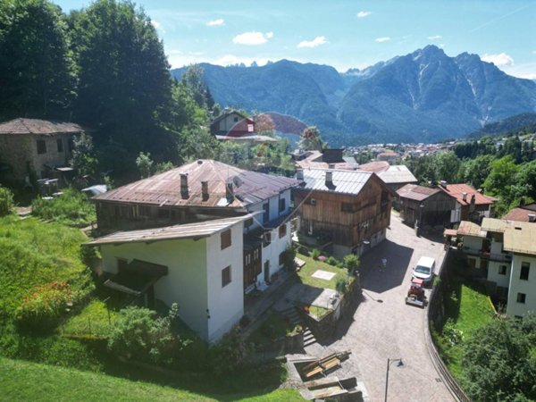 casa indipendente in vendita a Calalzo di Cadore in zona Rizzios