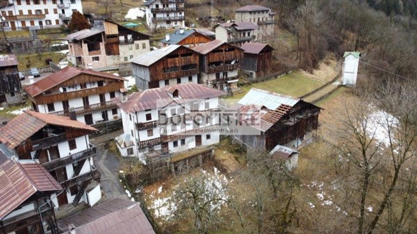 casa indipendente in vendita a Calalzo di Cadore in zona Rizzios