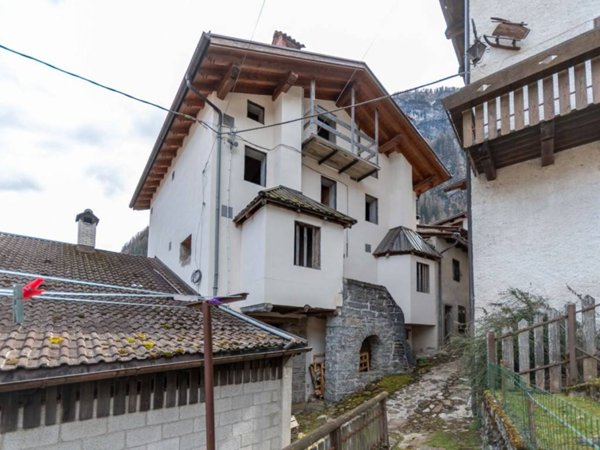 casa indipendente in vendita a Cencenighe Agordino in zona Pradimezzo
