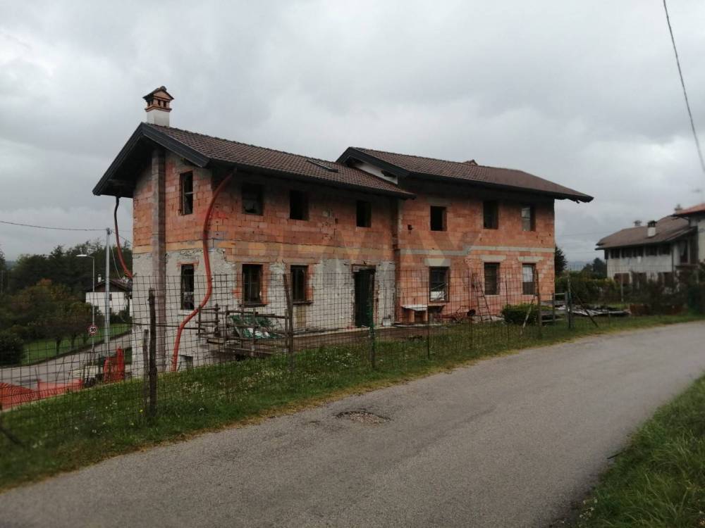 casa indipendente in vendita a Cencenighe Agordino
