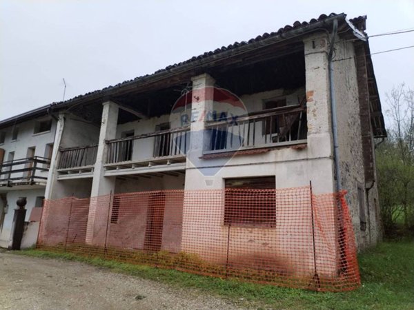 casa indipendente in vendita a Cesiomaggiore in zona Pez