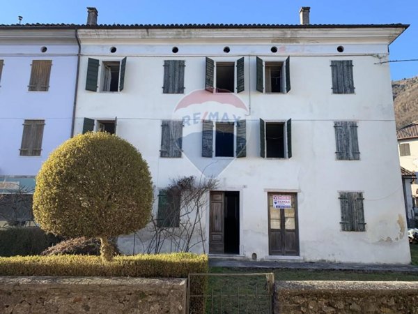 casa indipendente in vendita a Cesiomaggiore in zona Soranzen