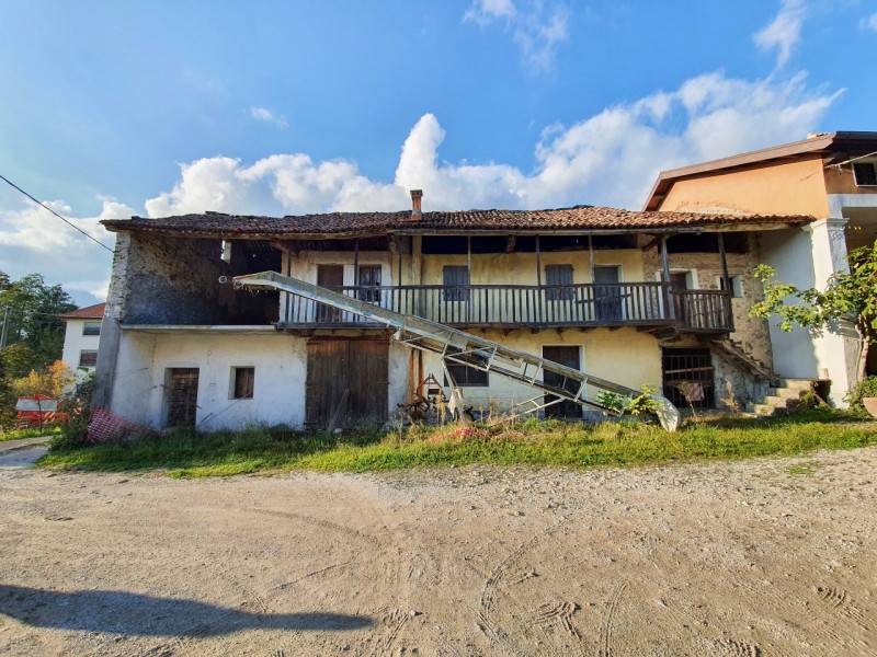 casa semindipendente in vendita a Cesiomaggiore in zona Marsiai