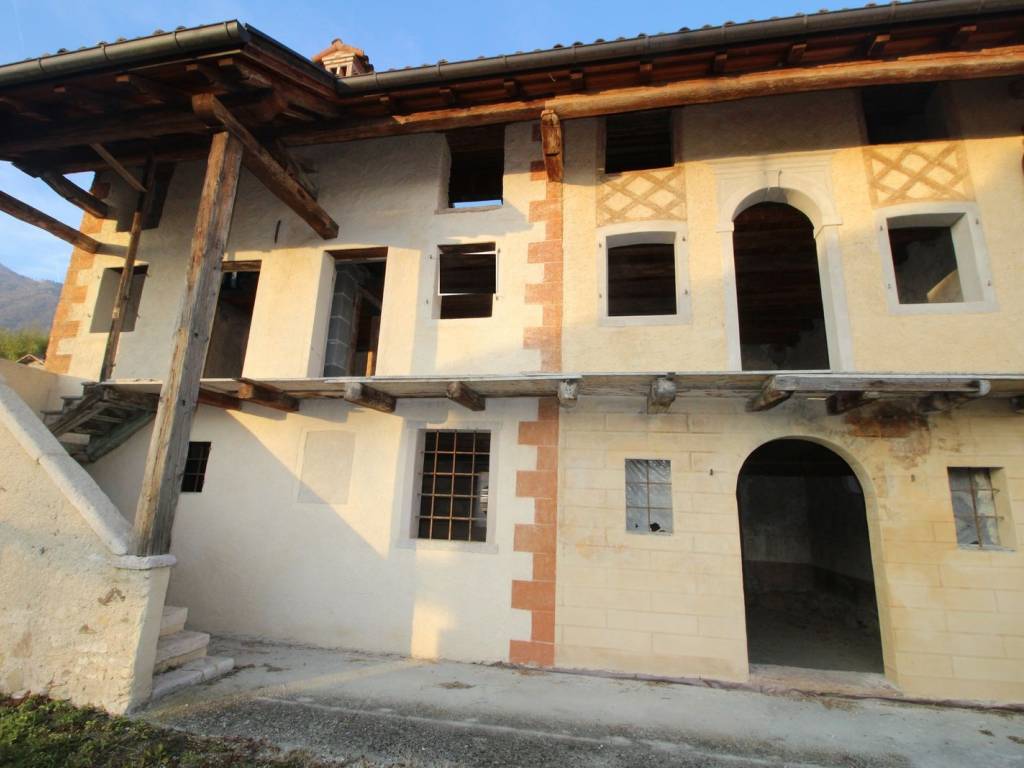 casa indipendente in vendita a Cesiomaggiore in zona Menin