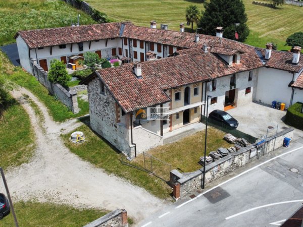casa semindipendente in vendita a Cesiomaggiore in zona Menin