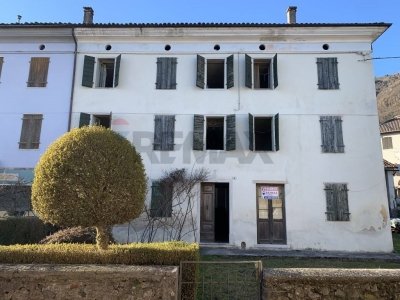 casa indipendente in vendita a Cesiomaggiore in zona Soranzen