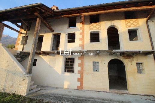 casa indipendente in vendita a Cesiomaggiore in zona Menin