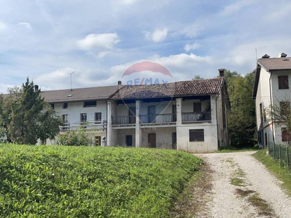 appartamento in vendita a Cesiomaggiore in zona Pez