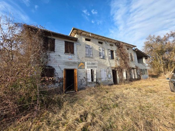 casa indipendente in vendita a Cesiomaggiore in zona Pez