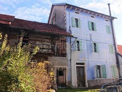 casa indipendente in vendita a Chies d'Alpago in zona San Martino