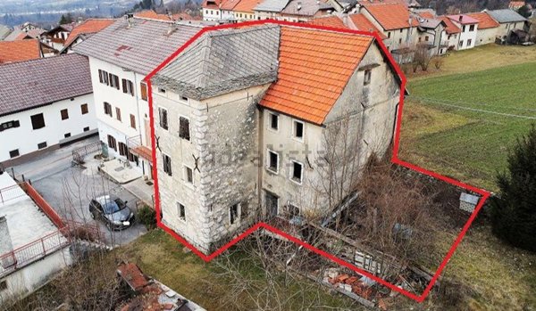 pentavano in vendita a Chies d'Alpago in zona Irrighe