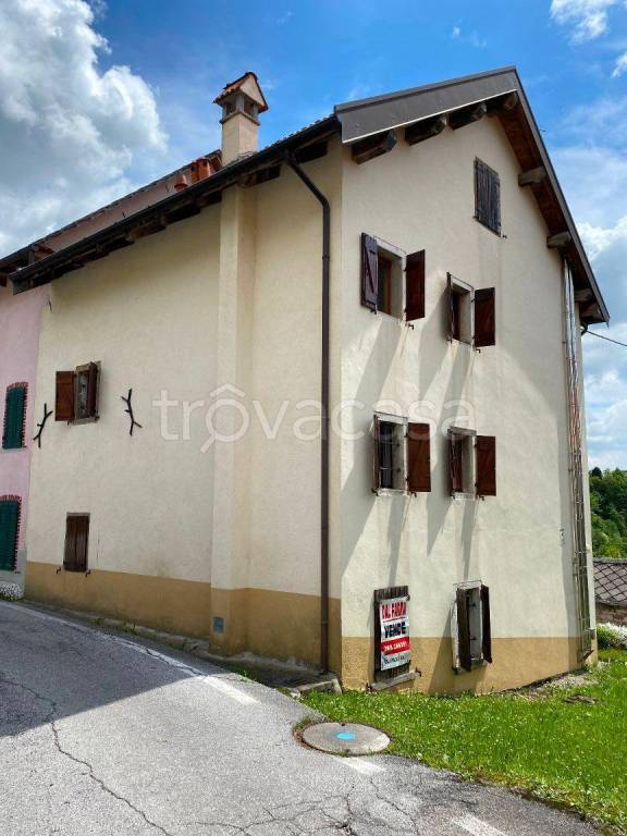 casa indipendente in vendita a Chies d'Alpago