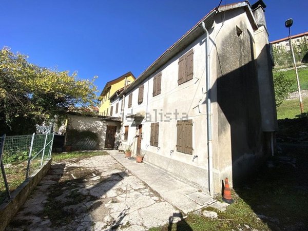 appartamento in vendita a Chies d'Alpago in zona Funes